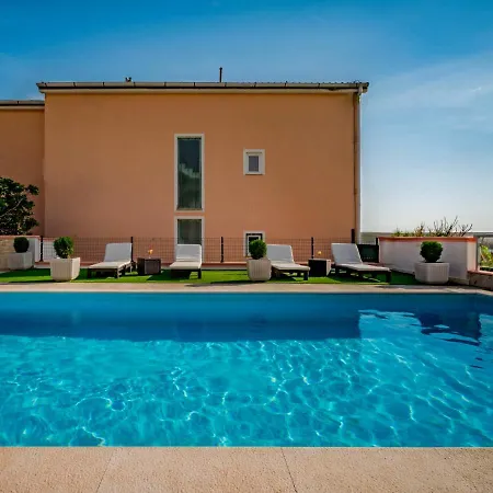 Appartement Marija-2 By Interhome