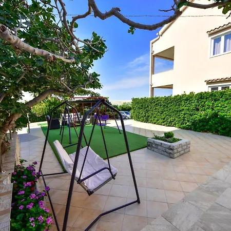 Appartement Marija-2 By Interhome